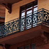 Кованые балконы недорого